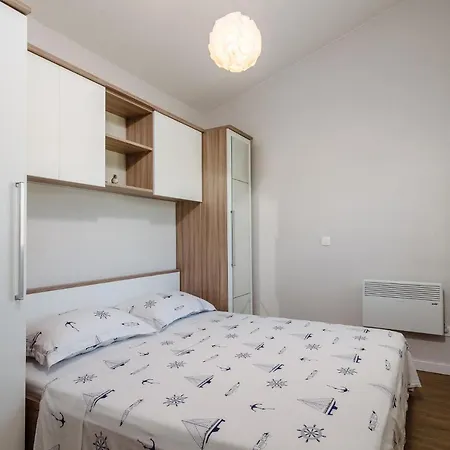 Kamerlengo Apartment *