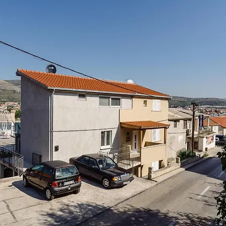 Apartment Kamerlengo Trogir