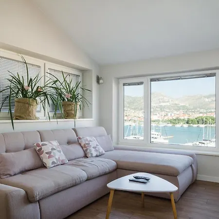 Apartment Kamerlengo Trogir